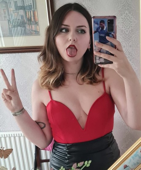 Chloe Holt アダルト女優 写真