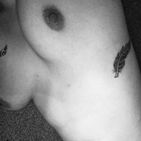 charsworld top profile image