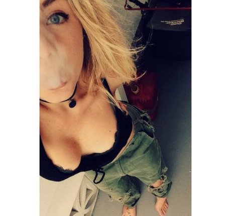 shannonc942 エロティックなモデル 写真