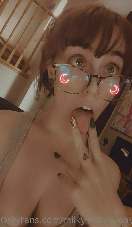 milky mama way 美しいモデル 写真