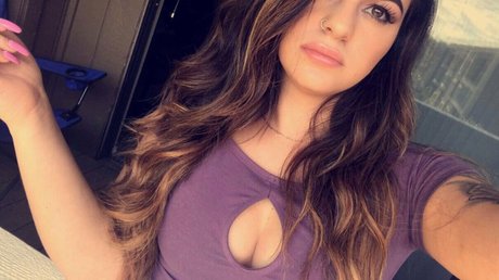 曲線美の赤毛OnlyFans ポルノ 写真