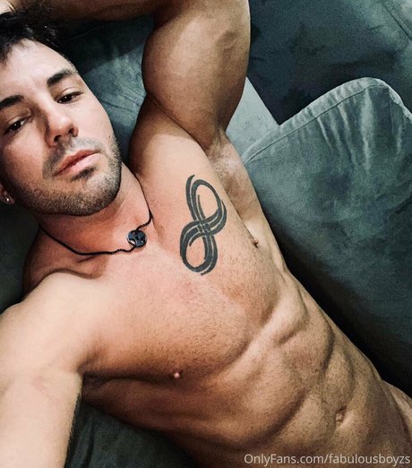 熟女 BBC OnlyFans ヌード 画像