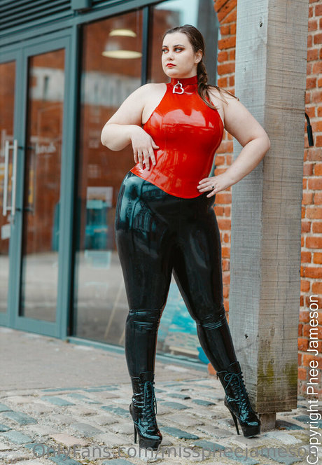 misspheejameson セクシーモデル 写真