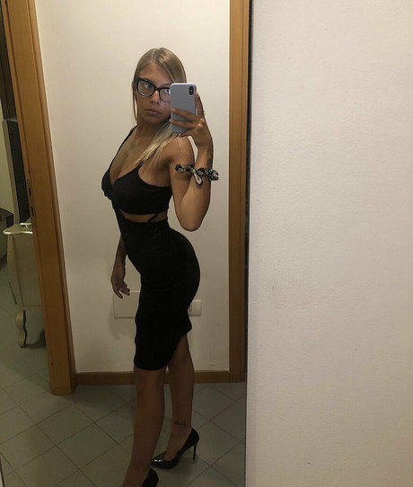 federicamartini ヌードスター 写真