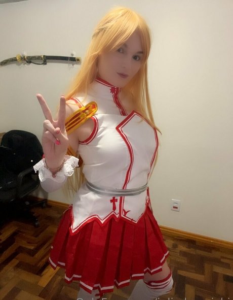 ju eileen 美しいモデル 画像