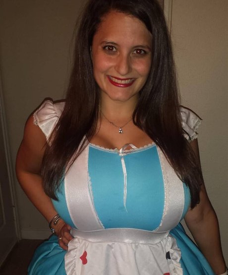 ゴスアジアンOnlyFans ヌード ギャラリー