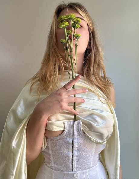 mekennaharchives 高品質のポルノスター ギャラリー