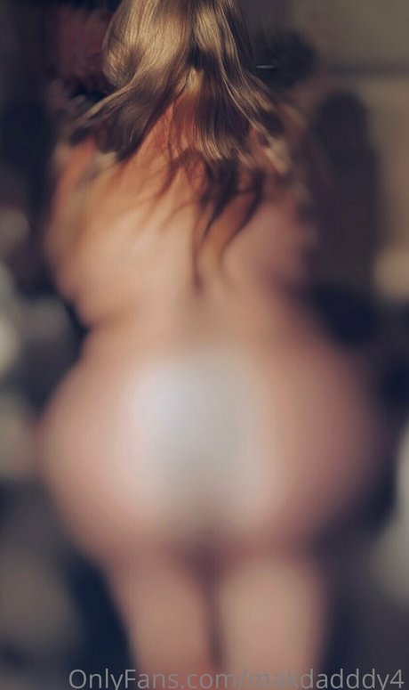 大きな白いチンポ OnlyFans ヌード 画像