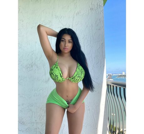 mangopassion 裸のモデル 画像