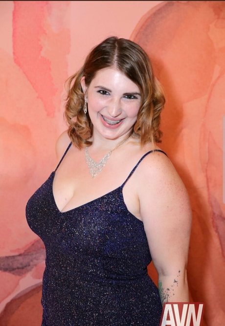 paigefuckingsteele 美しいスター 写真