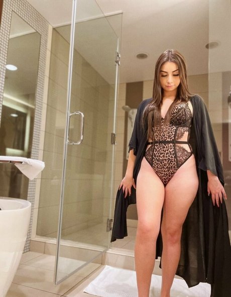 Lilbittyliv アートモデル 写真