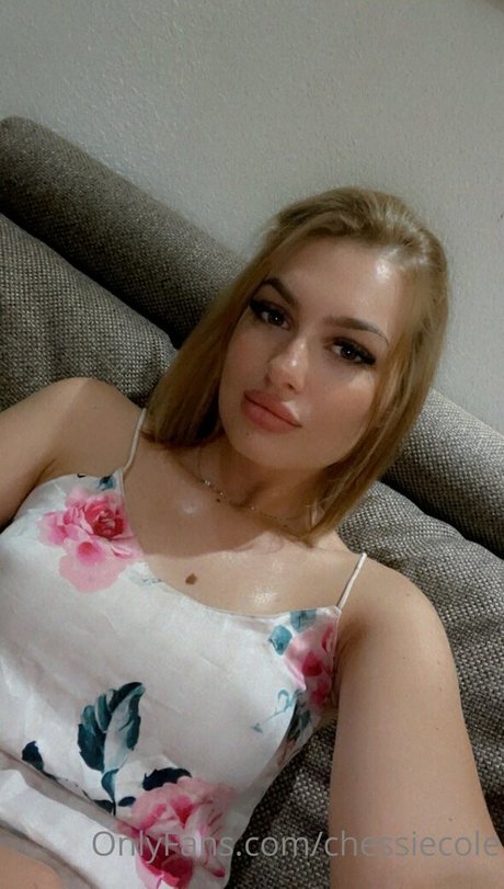 黒檀のシャワー OnlyFans 無料 ギャラリー