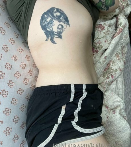 bigtittyg0thm1r エロティック女優 アーカイブ