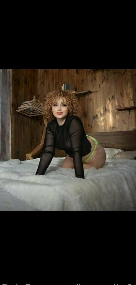 BBCティーンオンリーファンズ 美しいヌード 画像