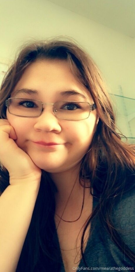 mearathegoddess 最高のスター 写真