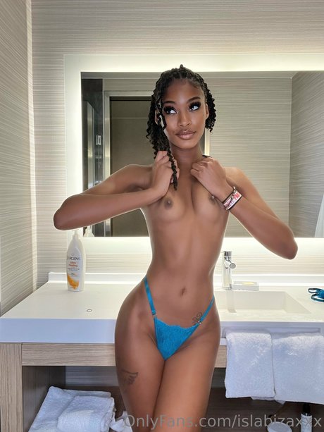 Isla Biza OnlyFans geleakt.