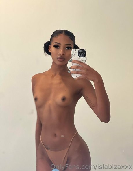 Isla Biza OnlyFans Bilder