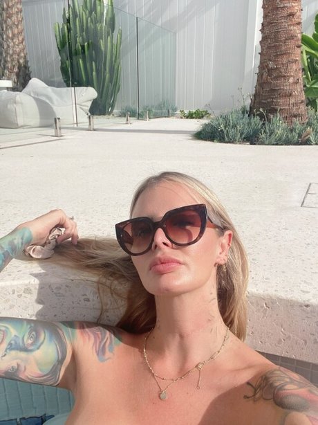 Evelyn Uncovered OnlyFans Inhaltstyp