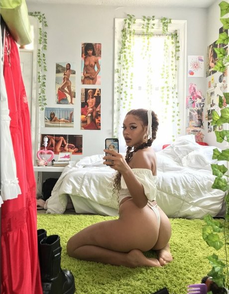 Naomij OnlyFans Beiträge