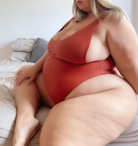 Miss HoneyPotts OnlyFans-Model