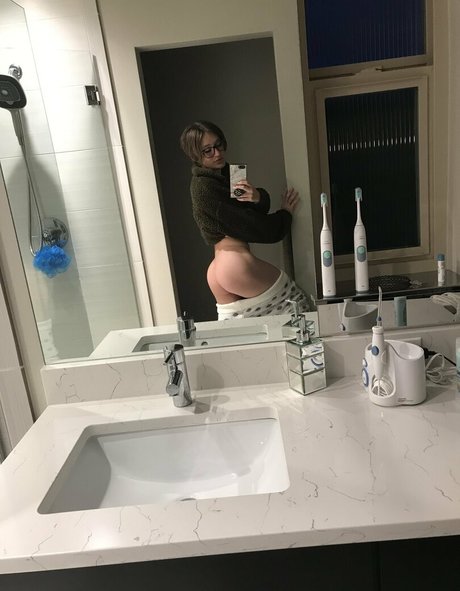 Pixie fit24 NurlyFans-Pornos