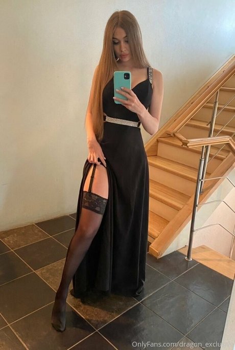 Dragon Exclusive OnlyFans Model Bilder