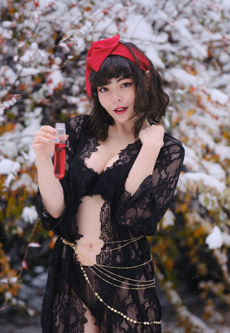 Elle pastelle OnlyFans explizite Inhalte