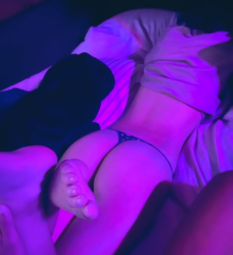 little sister_ Leaks von OnlyFans