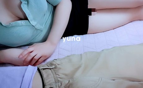 Yuna Yuri_ OnlyFans explizite Inhalte