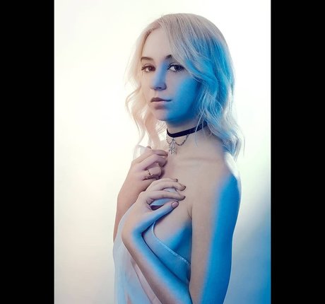 WhiteFox Strip OnlyFans