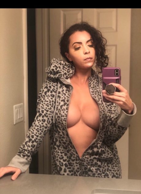 Sarah Fasha_ OnlyFans-Komplettinhalte