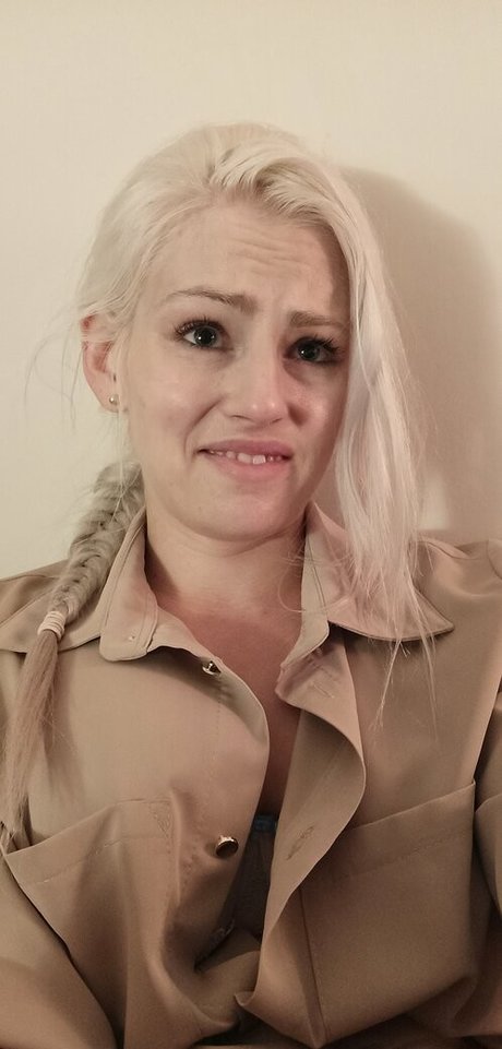 Whitedeva Maddy OnlyFans-Leak