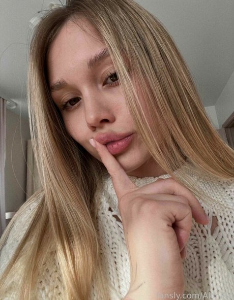 allinika Leaks von Nacktbildern auf OnlyFans