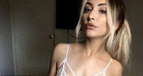 Miss angeliquew OnlyFans-Pornoleak