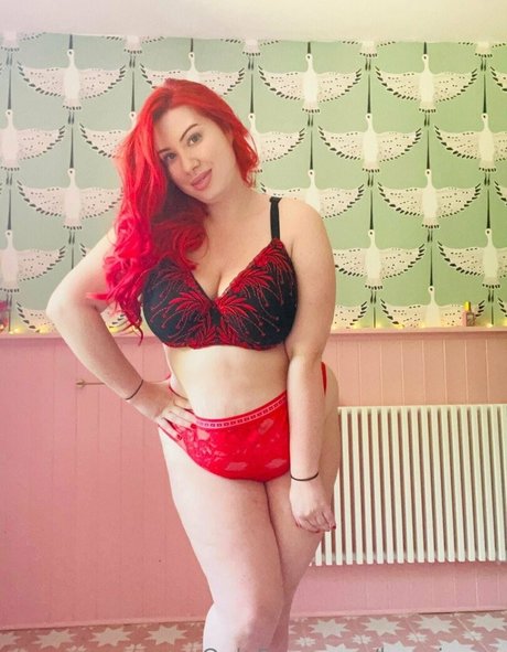 Lucy Jones OnlyFans geleakte Brüste