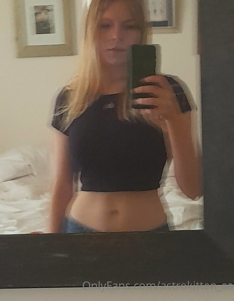 Astrokitten sa Sextape OnlyFans Nacktbilder