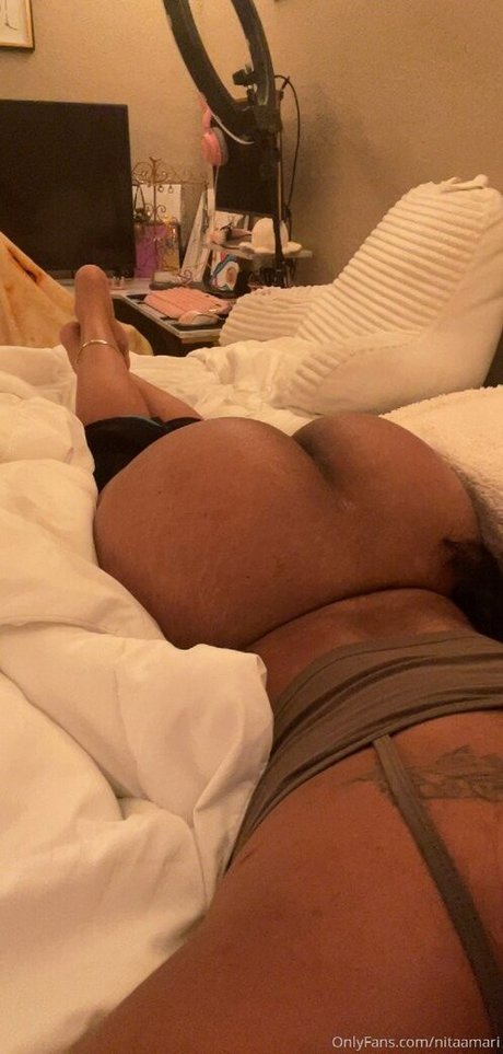 Nita Amari Nacktbilder von OnlyFans geleakt