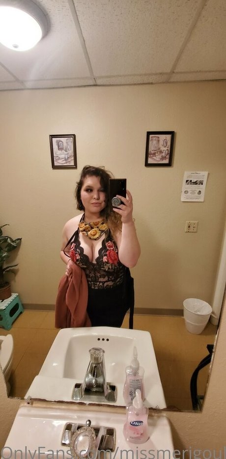 MissMeriGould OnlyFans Model Bilder