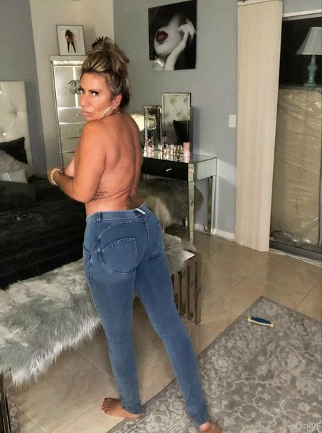 hottotrottots OnlyFans