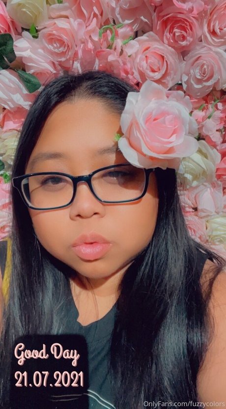 fuzzycolors Nacktbilder OnlyFans Leaks