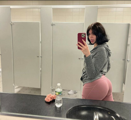 Sierraaa03 OnlyFans Leaj