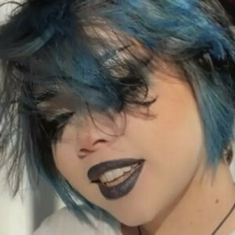 lynzzieleggat OnlyFans explizite Inhalte