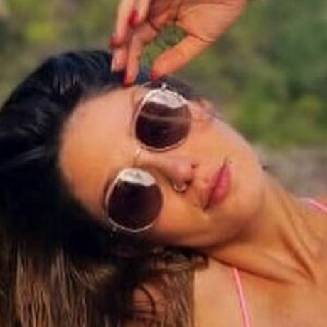 Micka Burgos Neue OnlyFans Leaks