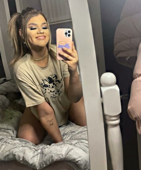 Molly Georgia Leach OnlyFans Nackt