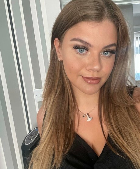 Molly Georgia Leach Nacktbilder von OnlyFans geleakt