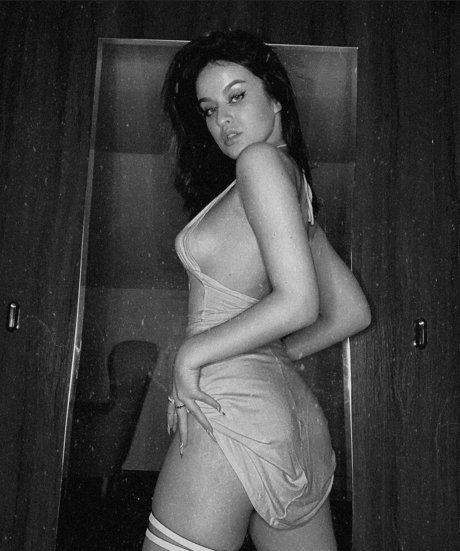 Mara Stanciu Füße OnlyFans