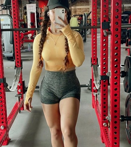 Sassi Z OnlyFans explizite Inhalte