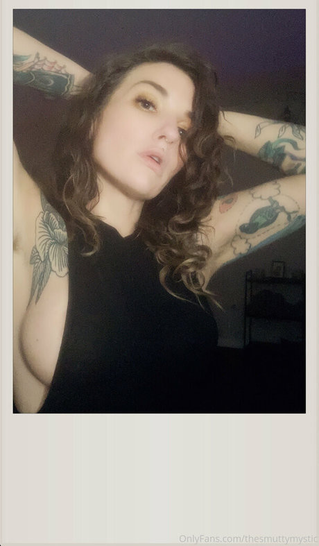 thesmuttymystic Sex auf OnlyFans