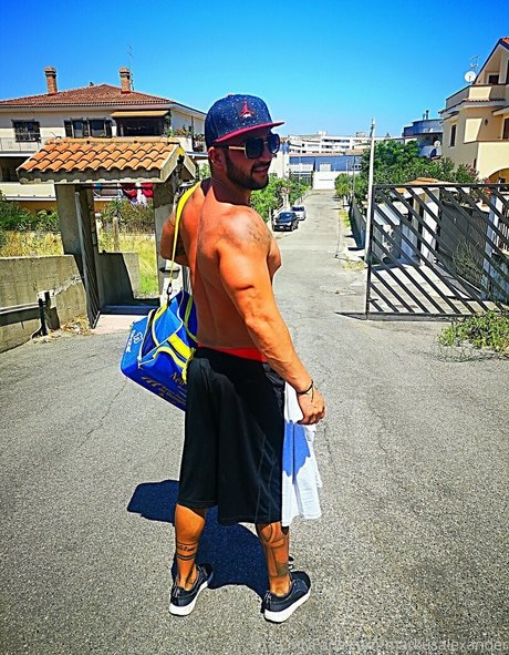 markusalexander OnlyFans Striptease