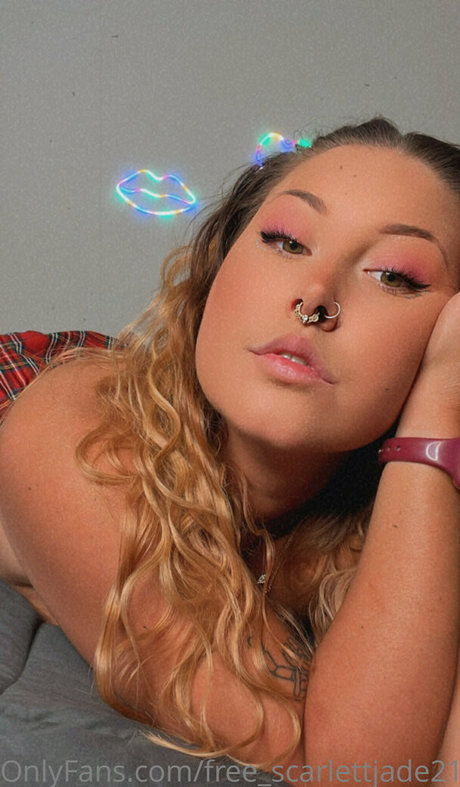 free scarlettjade214 OnlyFans-Model